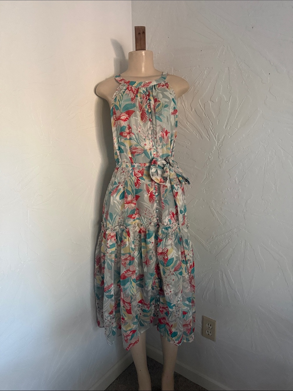 the clothing company Floral Halter Midi Dress - White Gray with Coral & Teal M
